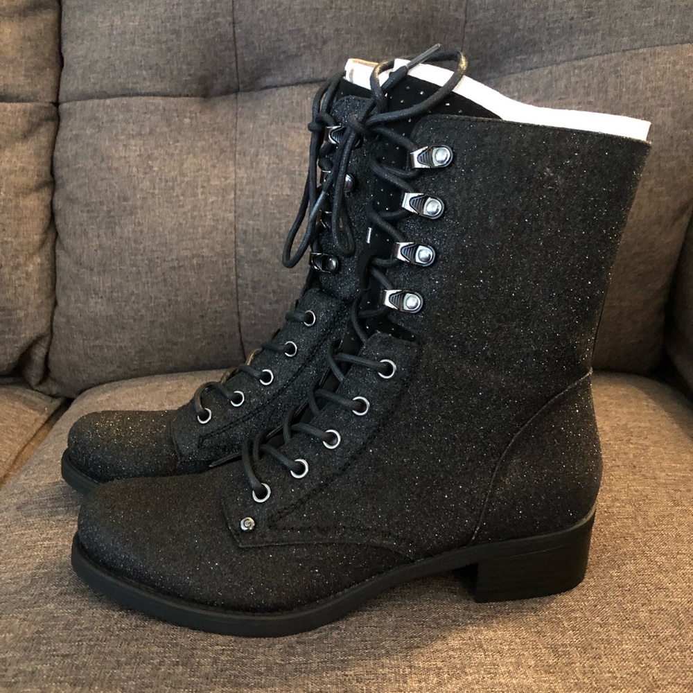 NIB G by Guess Black Sparkly Texture Boots 10